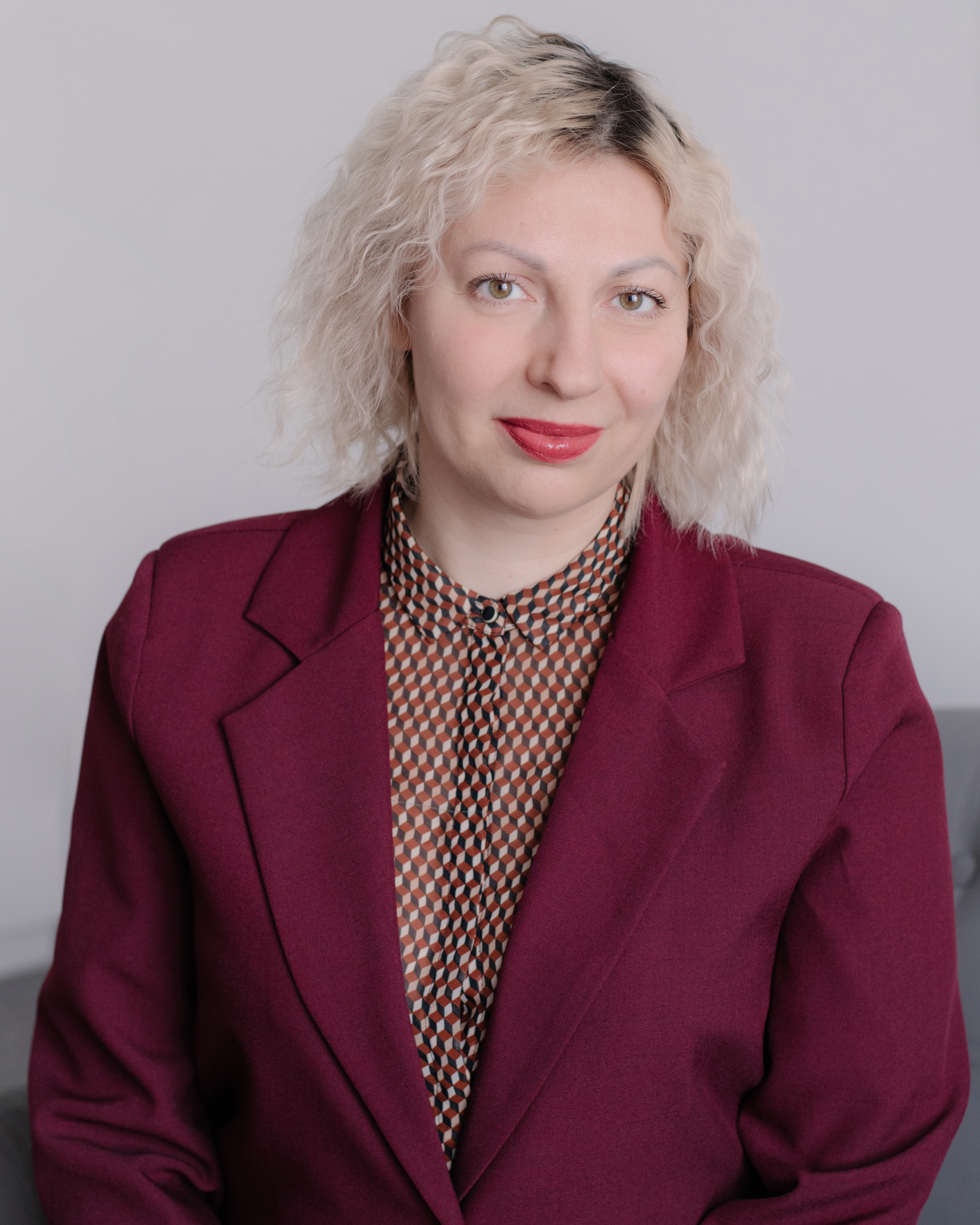 Попова Юлия Владиславовна